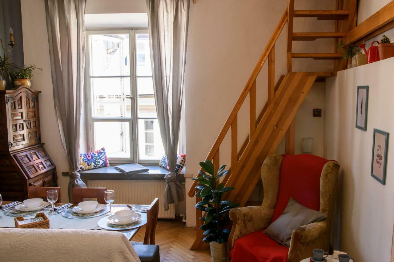 Old Town Folk Apartment Varsavia Esterno foto
