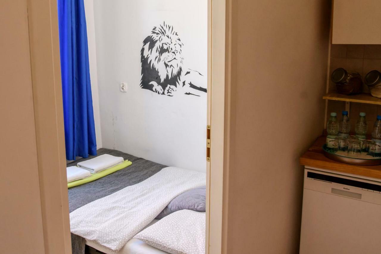 Old Town Folk Apartment Varsavia Esterno foto